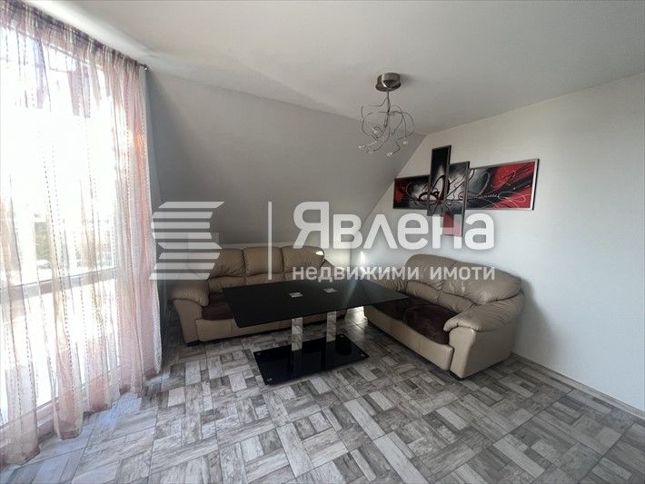 Дава се под наем Тристаен апартамент в Варна, Колхозен пазар - 74 кв.м за 511 € - Снимка #2