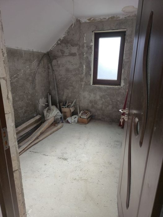 Casa de vânzare în comuna Gârcina 124 mp construcții