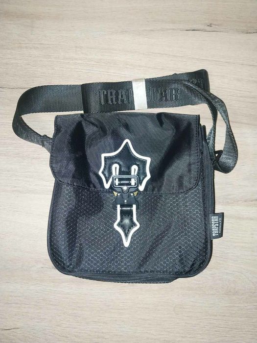 Trapstar Irongate Crossbody Bag Black