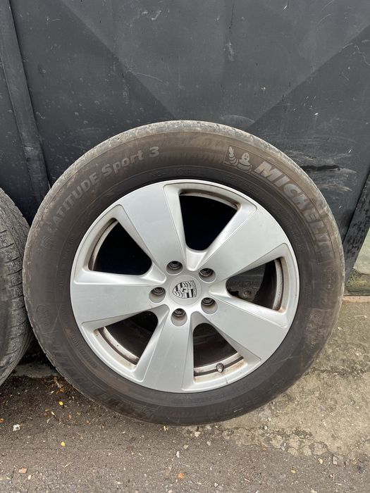 Porsche cayenne 9Y0 джанти R 19 с гуми