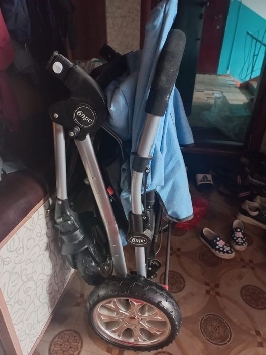 Детская коляска ( универсальная прогулочная )