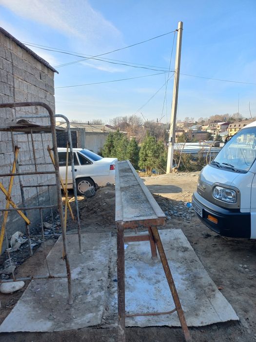 Шахар марказида катта ховли