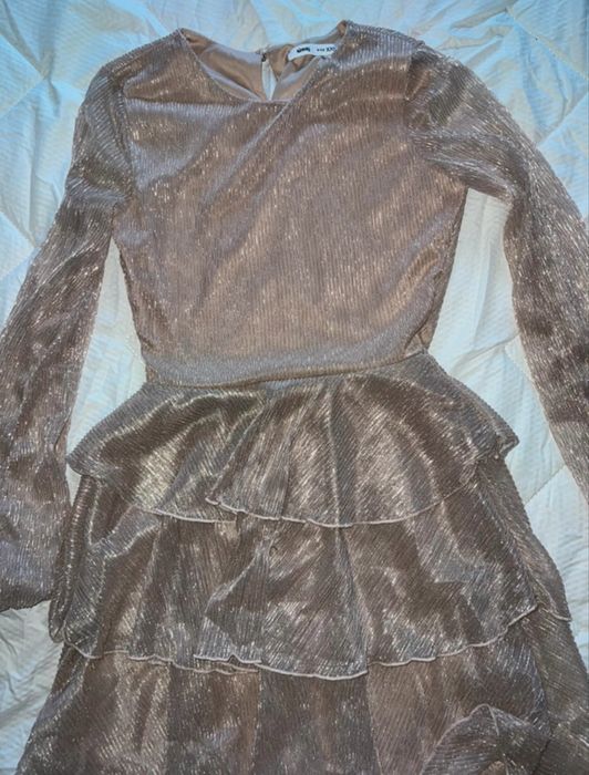 Rochie aurie cu sclipici