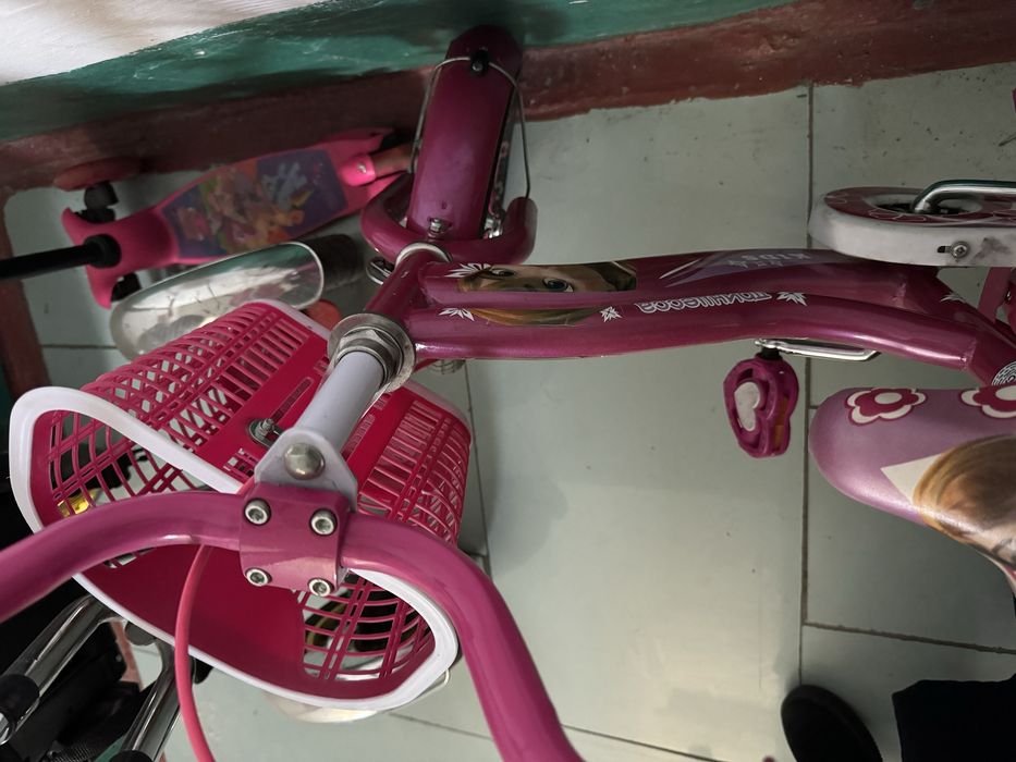 Продается велосипед детский для девочки. Цена 13 000