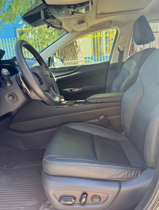 Lexus NX 350h 2023 г