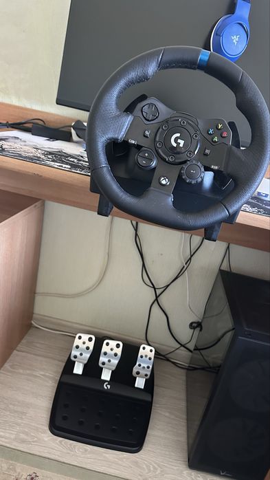 Игровой руль Logitech G923
