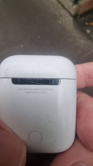 Наушники AirPods