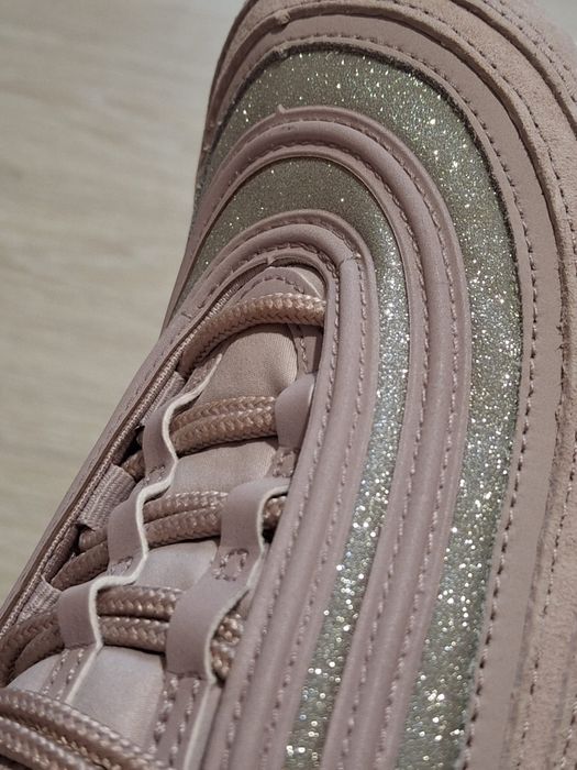 Adidas dama Nike Air max '97. 40