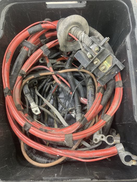 Силовой кабель автомобиля