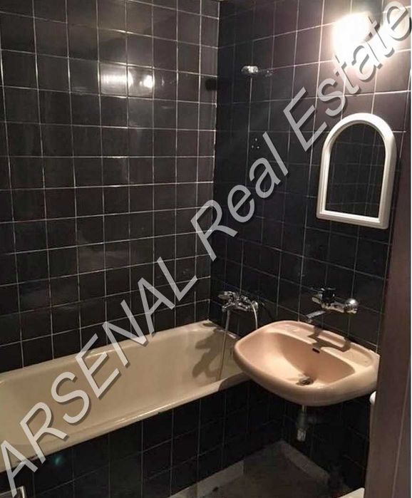 Дава се под наем Тристаен апартамент в София, Център - 130 кв.м за 750 € - Снимка #5