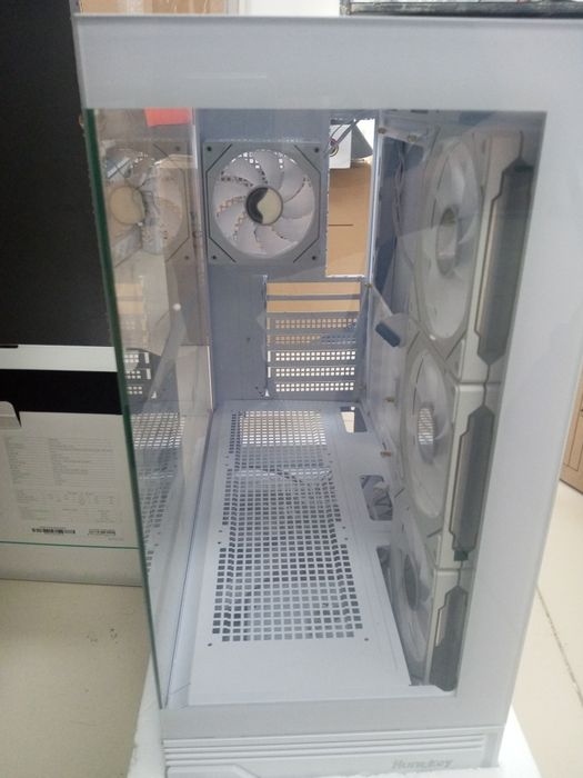 Корпус Huntkey GX 760A