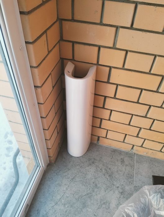 Продам раковину с пьедесталом