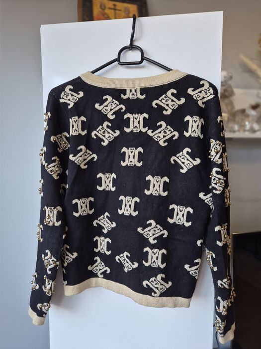 Дамски блузи и жилетки