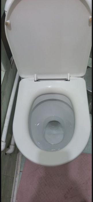 Продам унитаз.