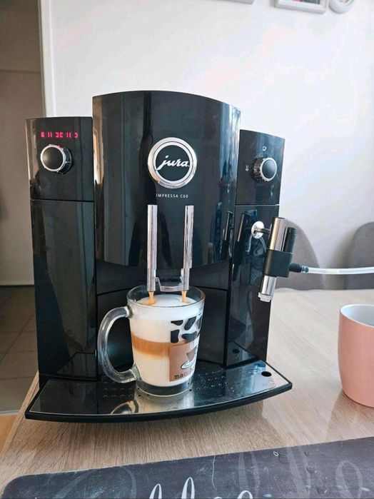 JURA IMPRESSA C60 Espressor Automat Boabe
Made in Switz