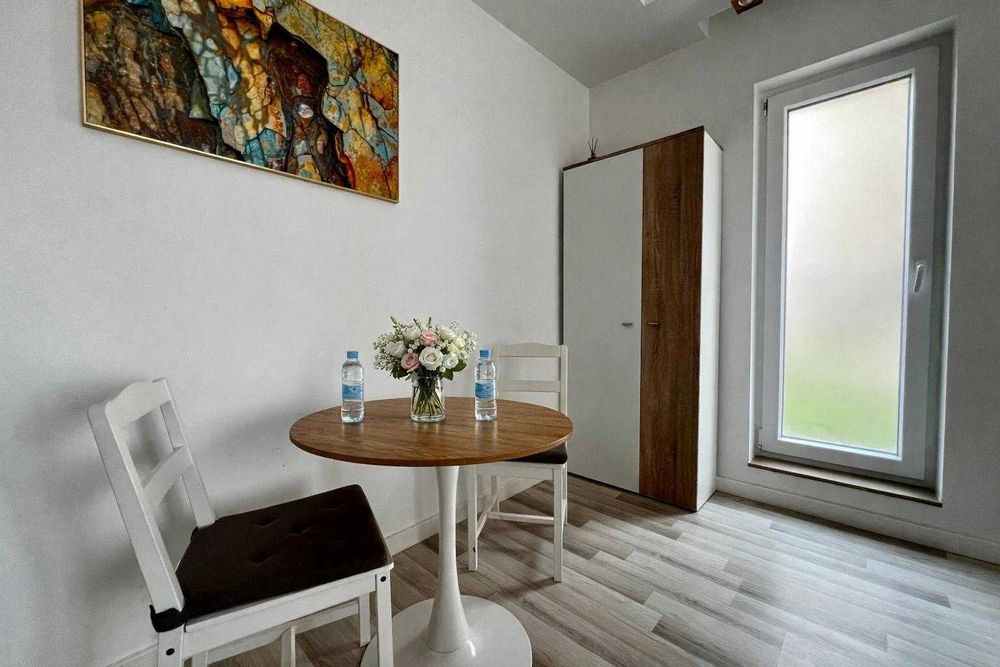 Studio Cosmopolis Regim Hotelier cu gradina