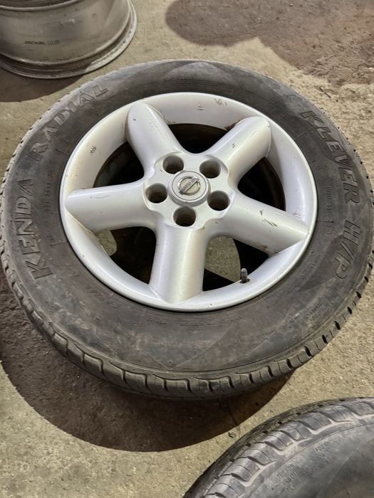 Гуми с джанти Nissan X-Trail