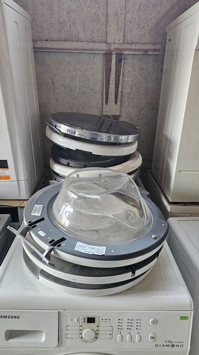 Vând hublou mașina de spălat rufe