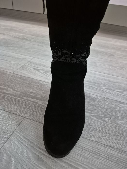 Зимние замшевые сапоги