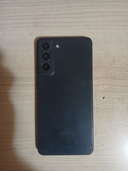 Продам телефон samsung s21 fe