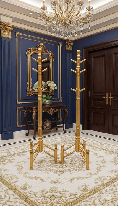 Напольная деревянная вешалка