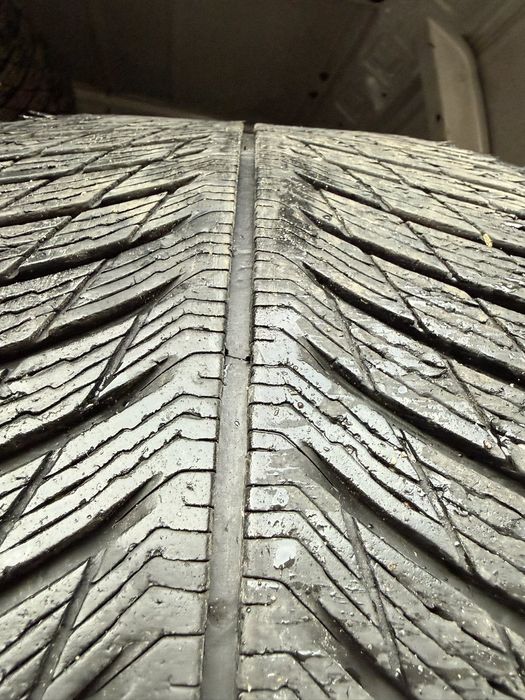 Гуми 21 Мишелин 295 35 21