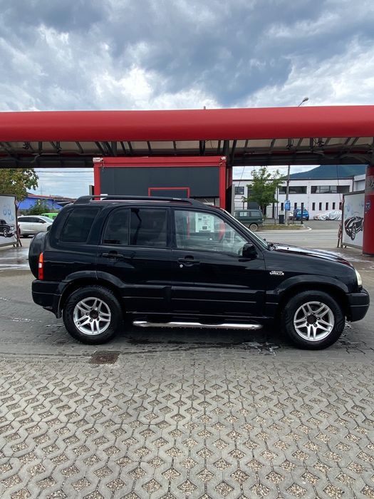 Masina suzuki 4x4