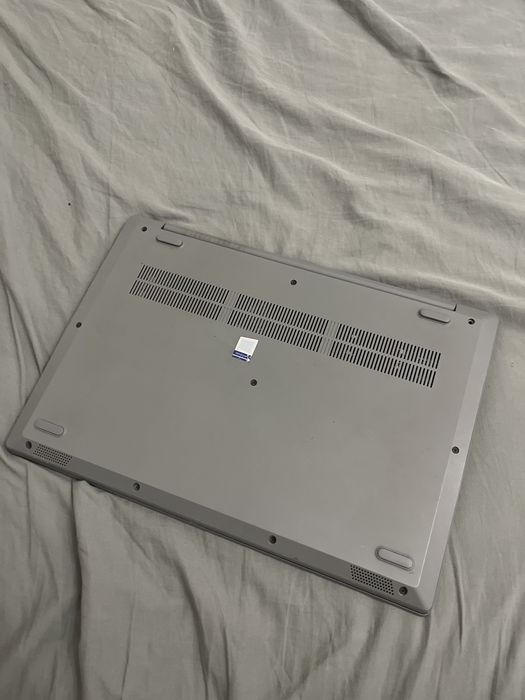 Ноутбук Lenovo .