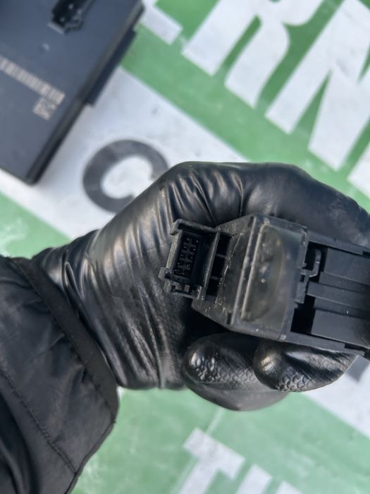 Buton frână de mână electrică Porsche Cayenne 2012