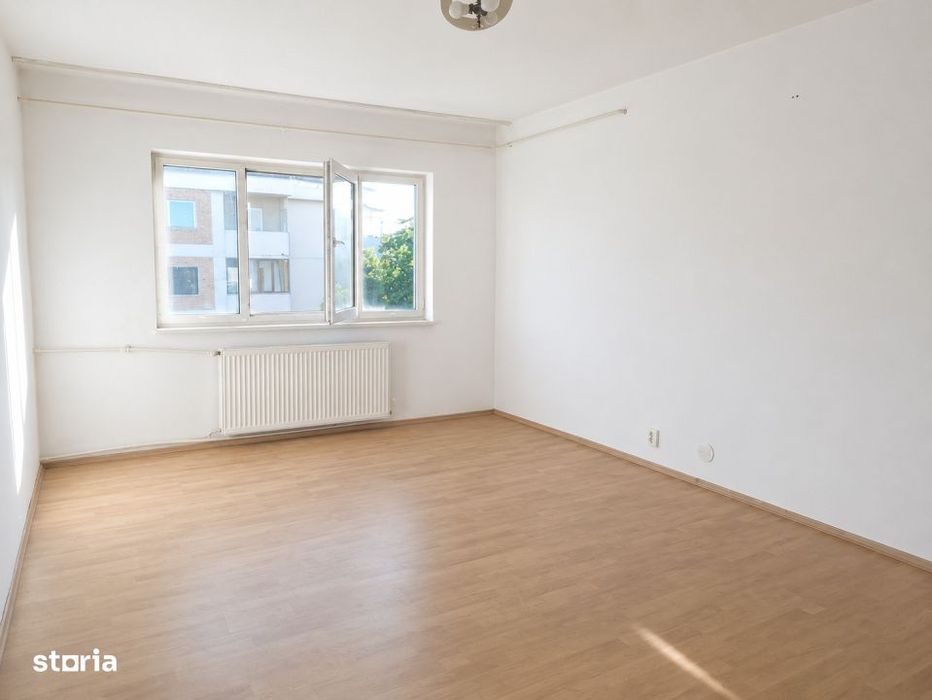 Apartament 3 camere, cartier Rovine
