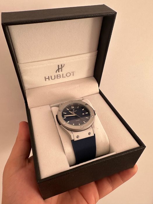 В продаде часы люкс качества