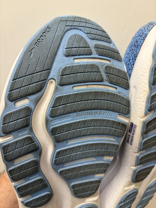 Кроссовки беговые Brooks Ghost Max оригинал