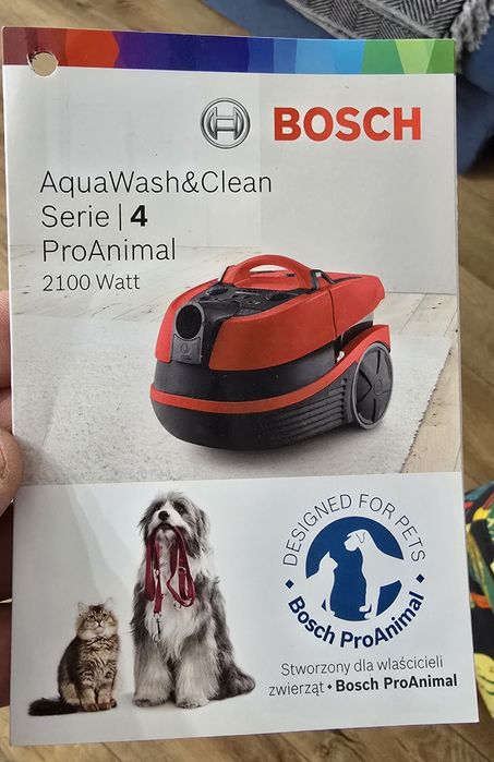 Vând Aspirator Bosch Aqua&Clean 2100W