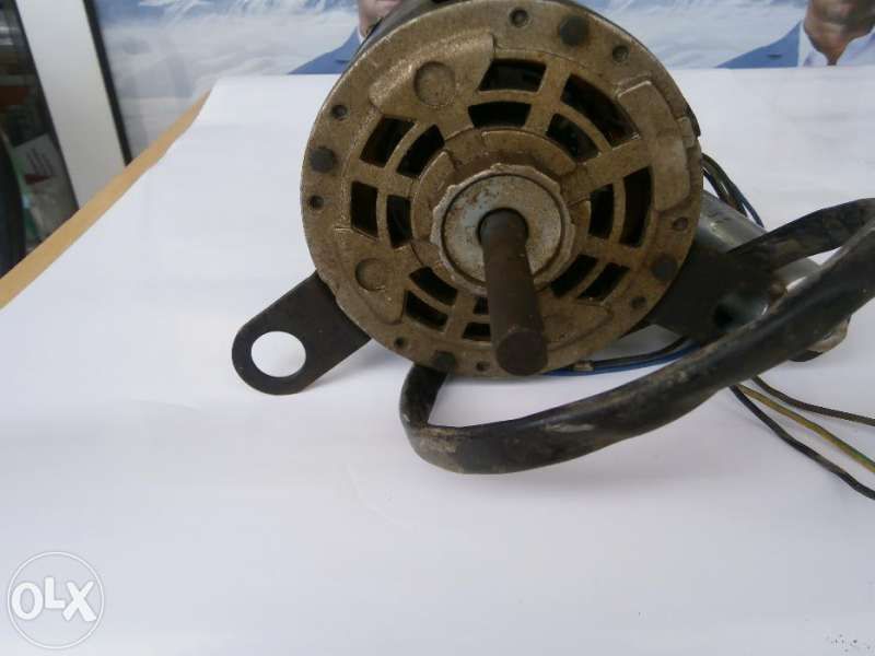 Италиански двигател за машина