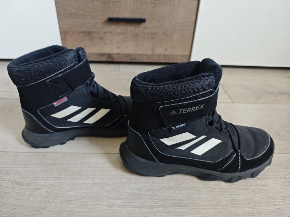 Зимни обувки Адидас 40 размер