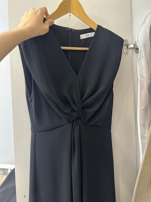 Платье от Mango.