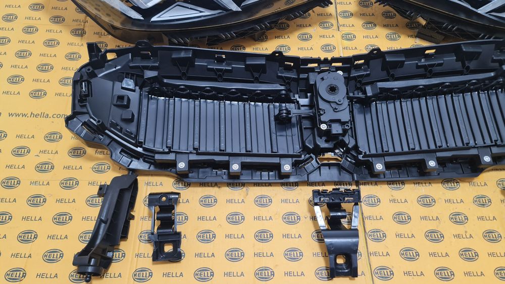 Grila masca radiator clapete active far faruri led BMW 3 G20 G21 facelift lci bara aripa capota armatura