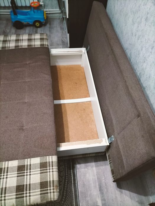 Диван б/у в хорошем состоянии