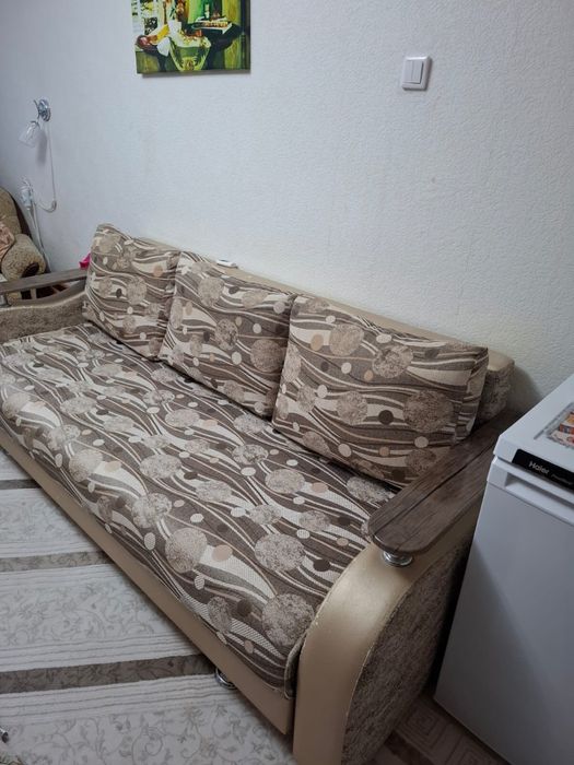Продам диван раздвижной