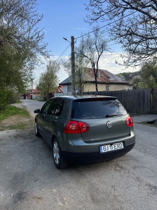 Vând mașină personală, golf 5(140cp).