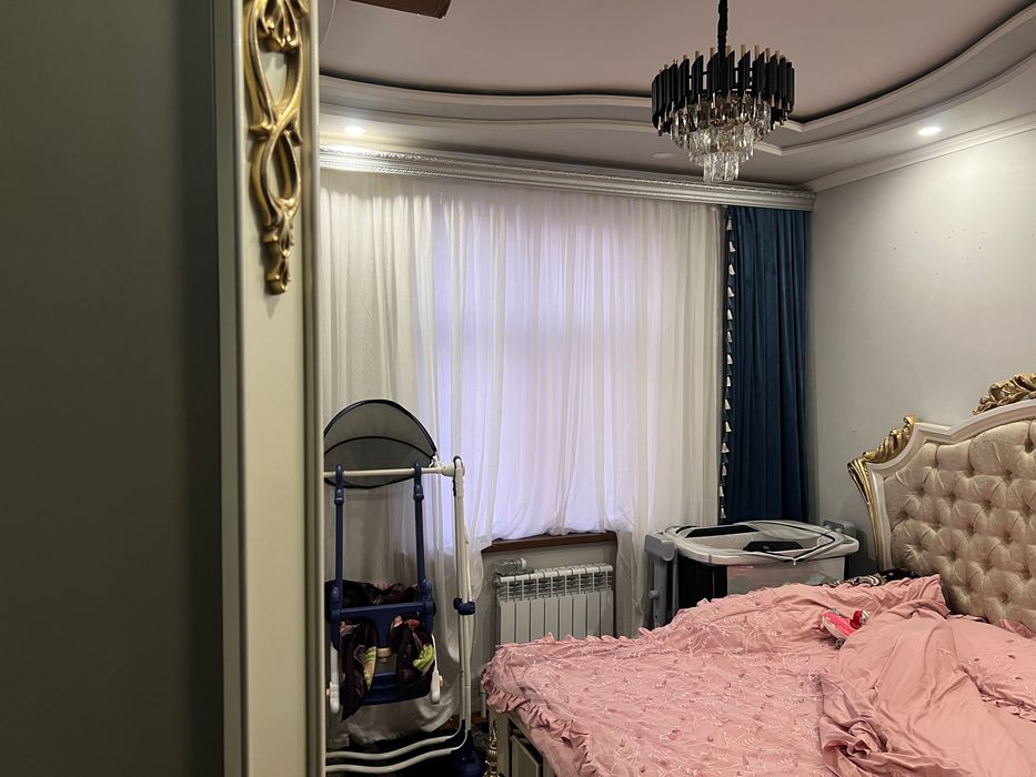 Ал Хоразмий шох кучасида 3 хонали 85 кв барча жихозлари билан