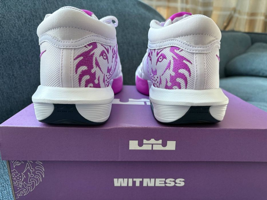 Nike Lebron Witness 8