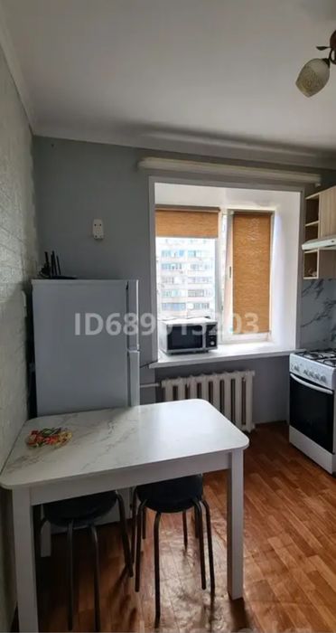 Сдается 1к.кв. 8мкр. посуточно и почасам.