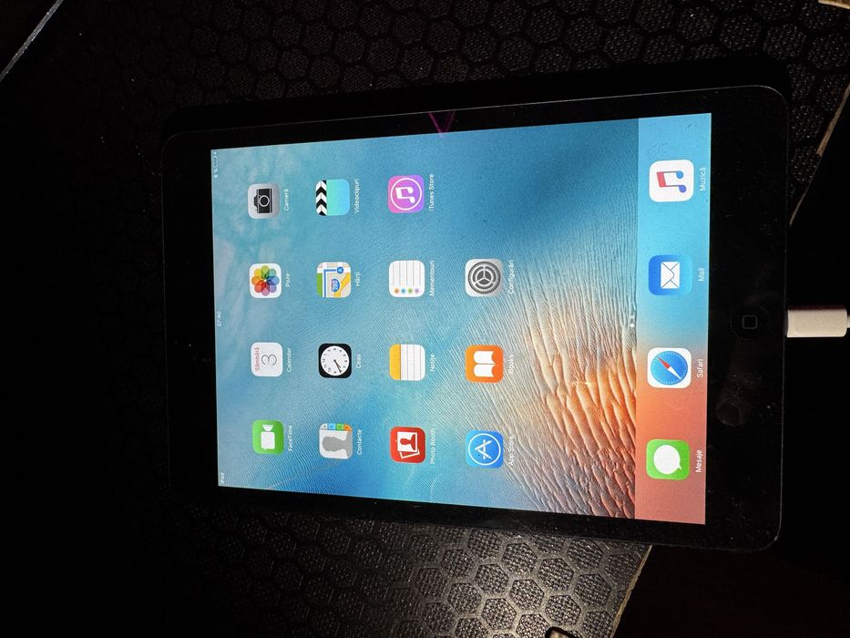 Tableta appel impecabila