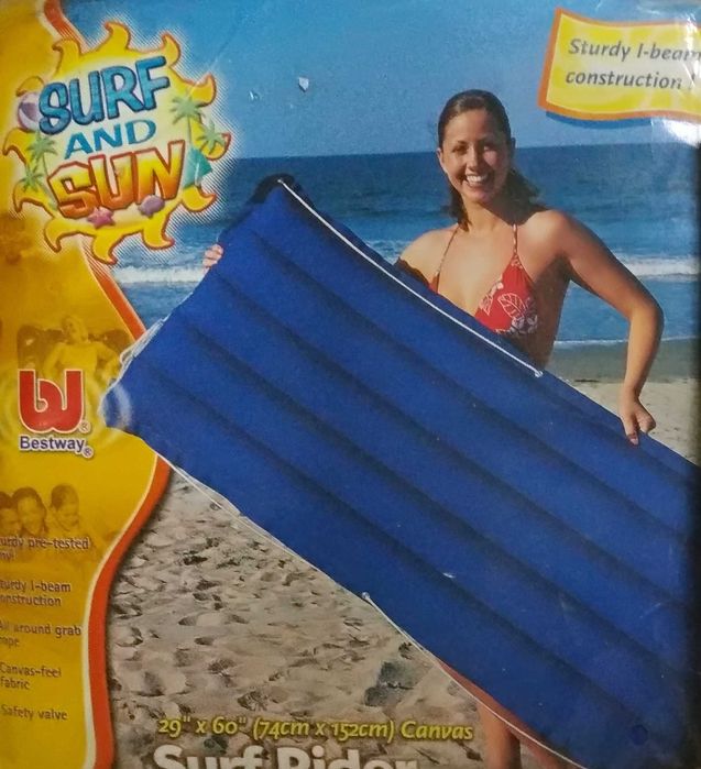 Доски и матрацы для плавания