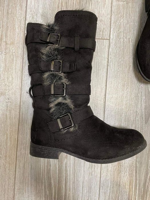 Маркови ботушки за момиче