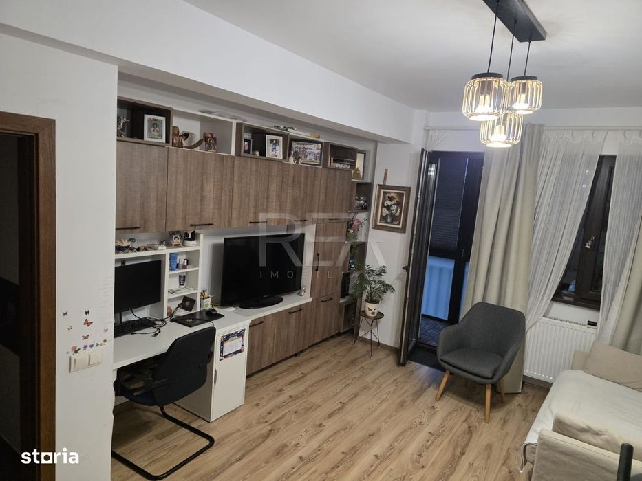 3 camere Titan decomandat, centrala, et. 2, an 2017, 98 mp — fotografia 2