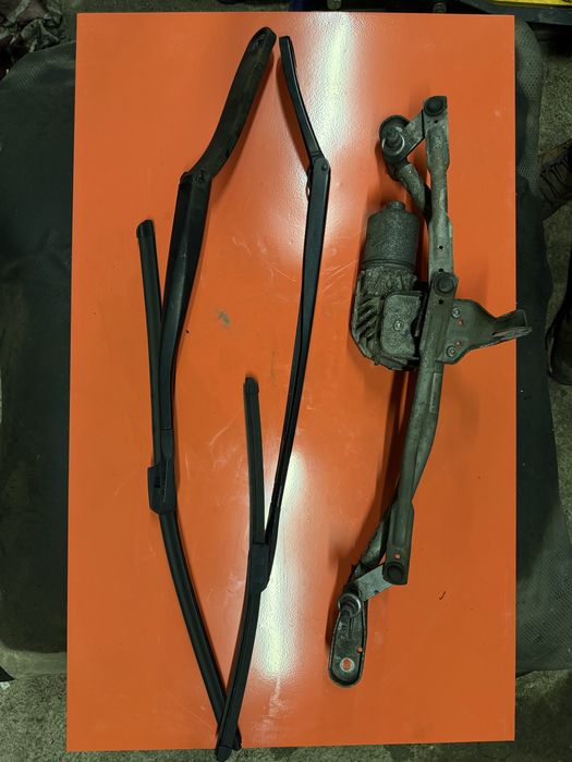 Механизъм и рамена за чистачки за BMW F10/F11