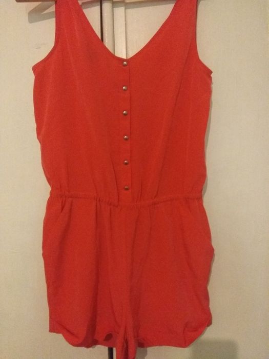 Отдам  летний комбез.