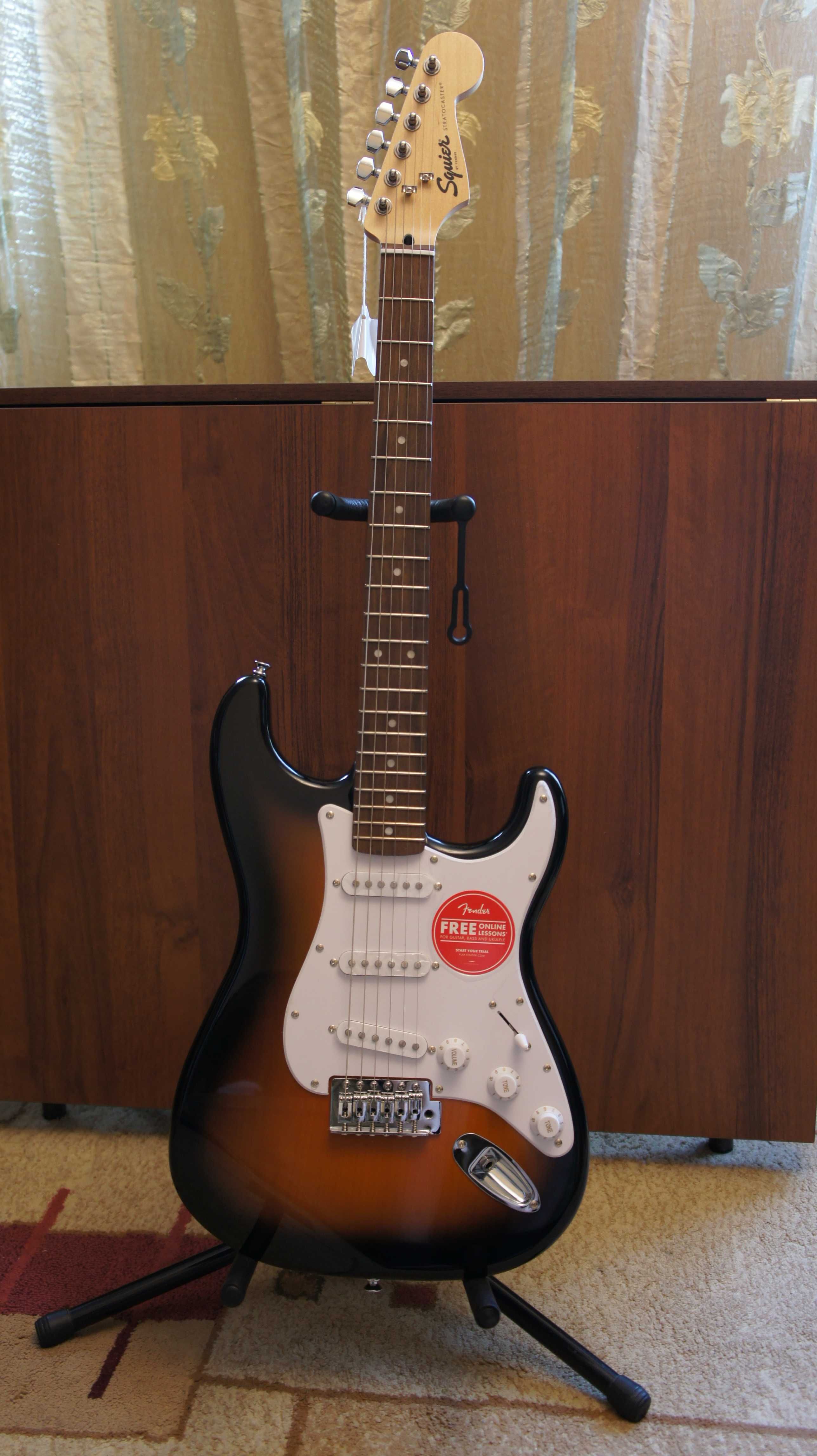 Fender Squier Stratocaster Электрогитара: 75 000 тг. - Электрогитары ...